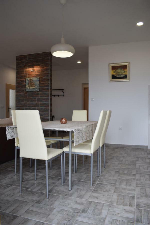 Apartman Dani-Podstrana Lägenhet Exteriör bild
