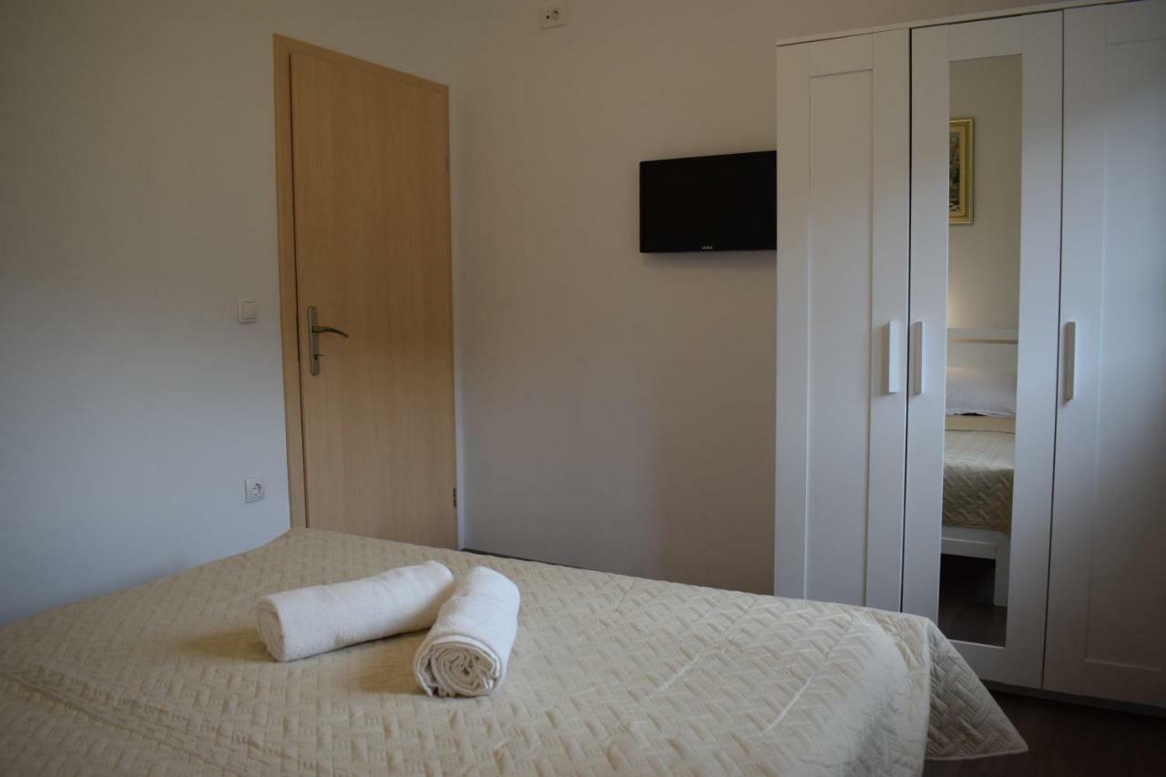 Apartman Dani-Podstrana Lägenhet Exteriör bild
