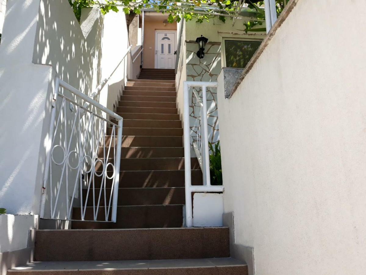 Apartman Dani-Podstrana Lägenhet Exteriör bild