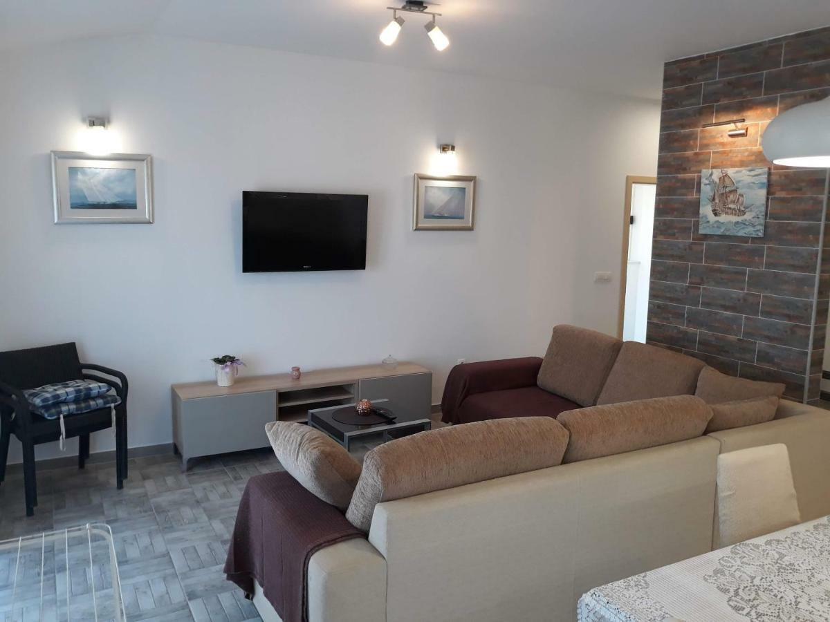 Apartman Dani-Podstrana Lägenhet Exteriör bild