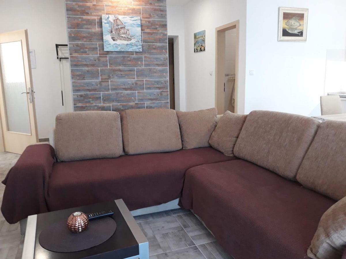 Apartman Dani-Podstrana Lägenhet Exteriör bild