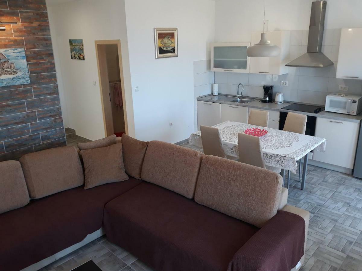 Apartman Dani-Podstrana Lägenhet Exteriör bild